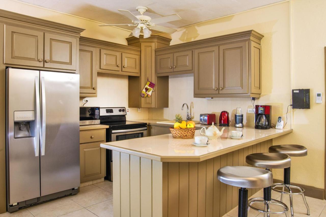 Ground Floor Apartment Located In Hometown, 5 Min Walk To The Beach Saint James Exterior foto