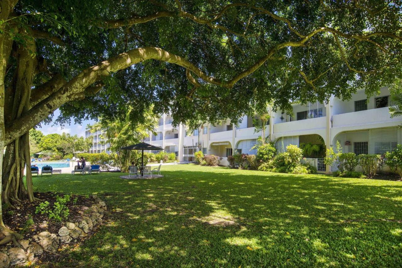 Ground Floor Apartment Located In Hometown, 5 Min Walk To The Beach Saint James Exterior foto